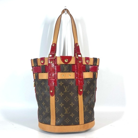 LOUIS VUITTON Brown Monogram Shoulder Bag - Picture 1 of 16